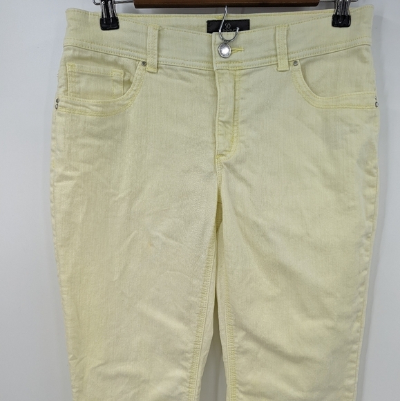 CHICO'S So Slimming Zippered Ankle Jeans - Picture 3 of 10